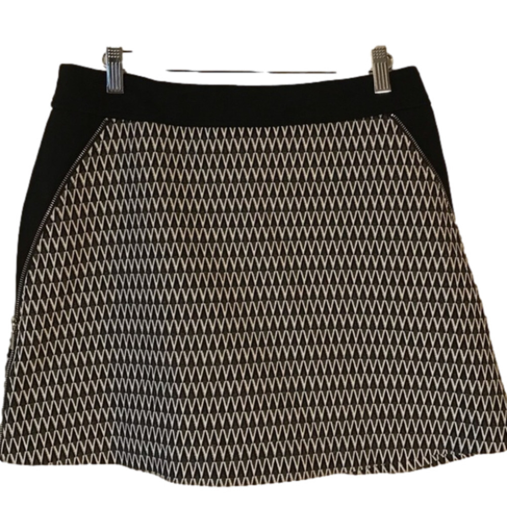 Barbour size 8 Barbour International skirt. Black and white.